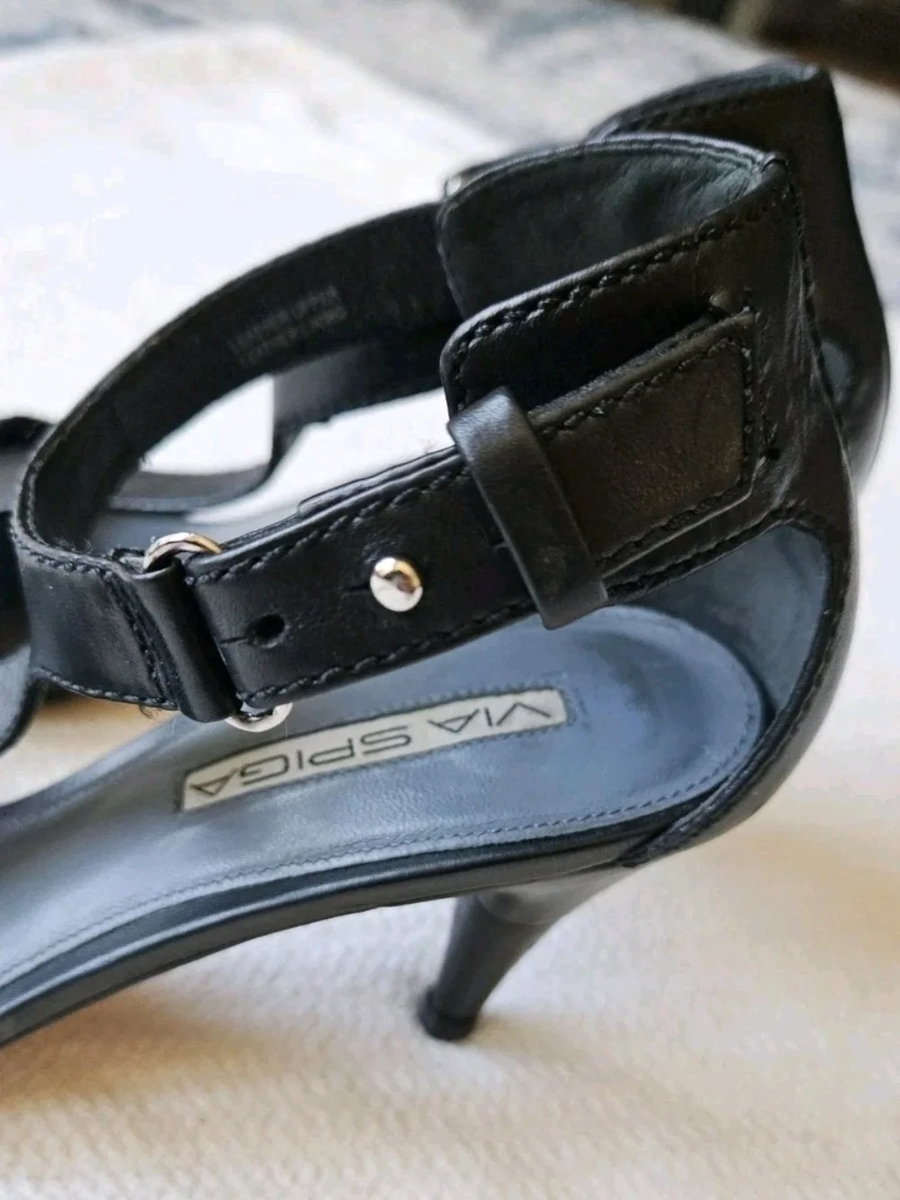 Via Spiga V-Trina Black T-Strap Sandal Heels Sz 8M Professionally Resoled